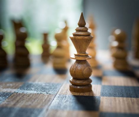 https://chesscamp4kids.eu/wp-content/uploads/2021/01/chess22-1024x683-1-470x394.jpg